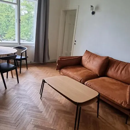 Apartment In Historic Kadriorg With Free Parking